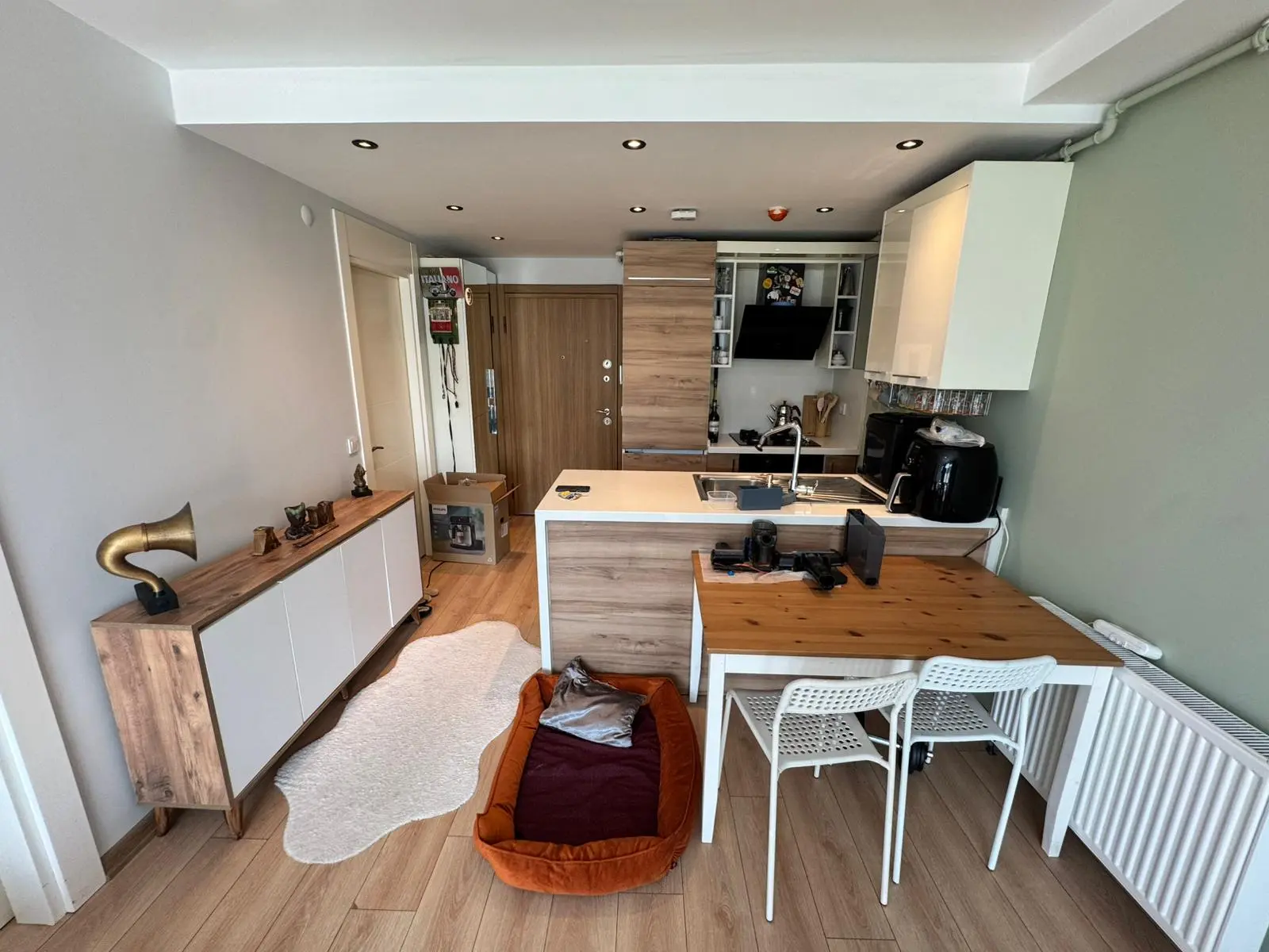 Kitchen area